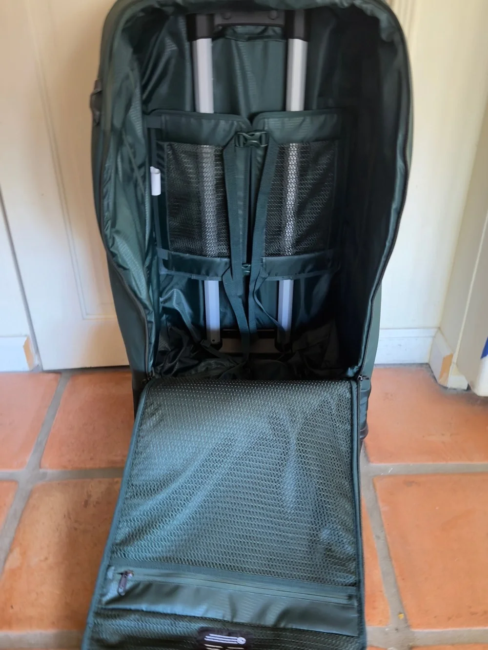 NEW Eagle Creek Tarmac Revolution 120L 4-Wheel Luggage | Artic Seagreen
